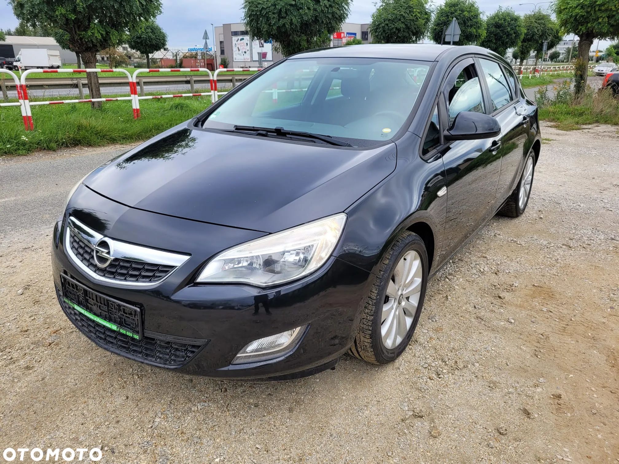 Opel Astra 1.4 Turbo Design Edition - 1