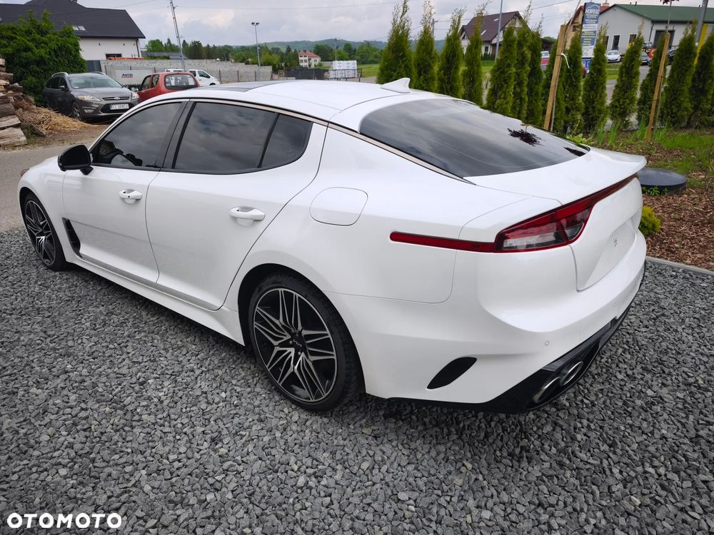 Kia Stinger 3.3 T-GDI AWD GT - 3