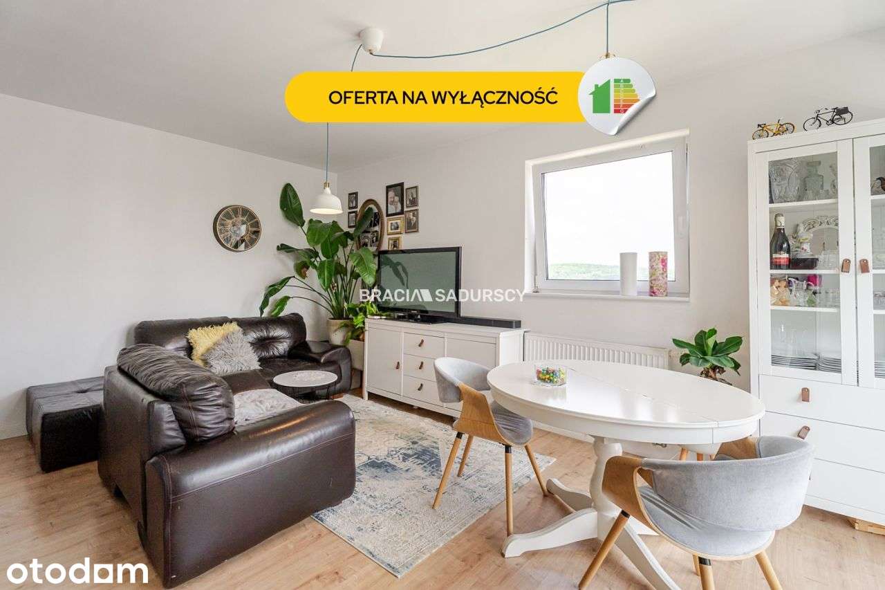 Wygodne mieszkanie 3 pokojowe z balkonem.