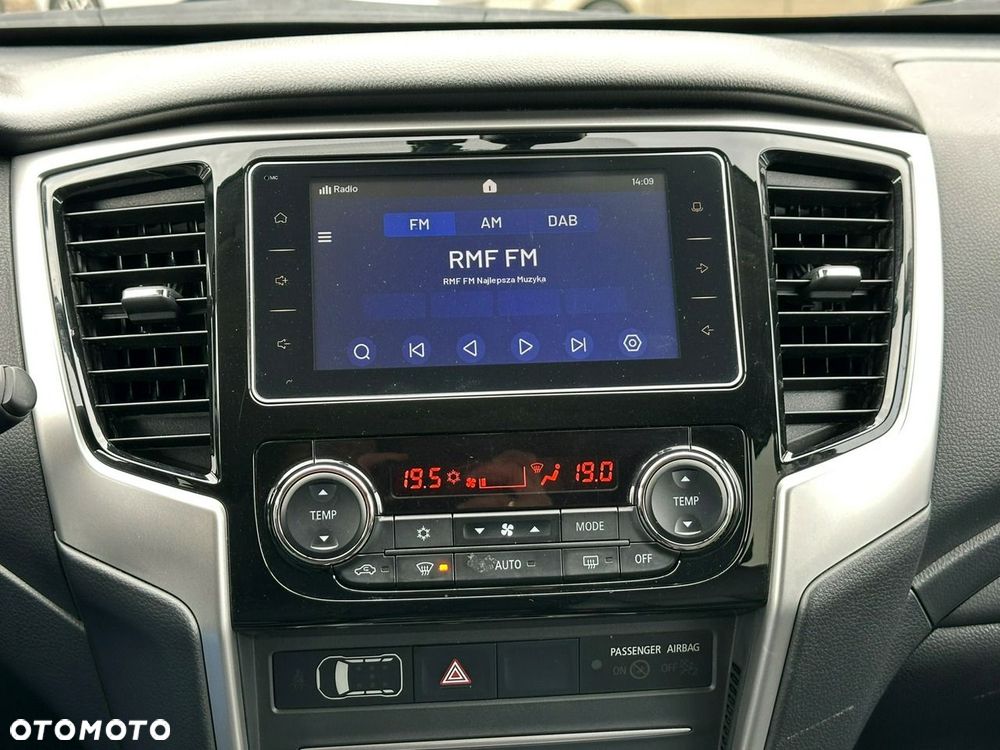 Mitsubishi L200 2.2 d DC Instyle Plus - 29