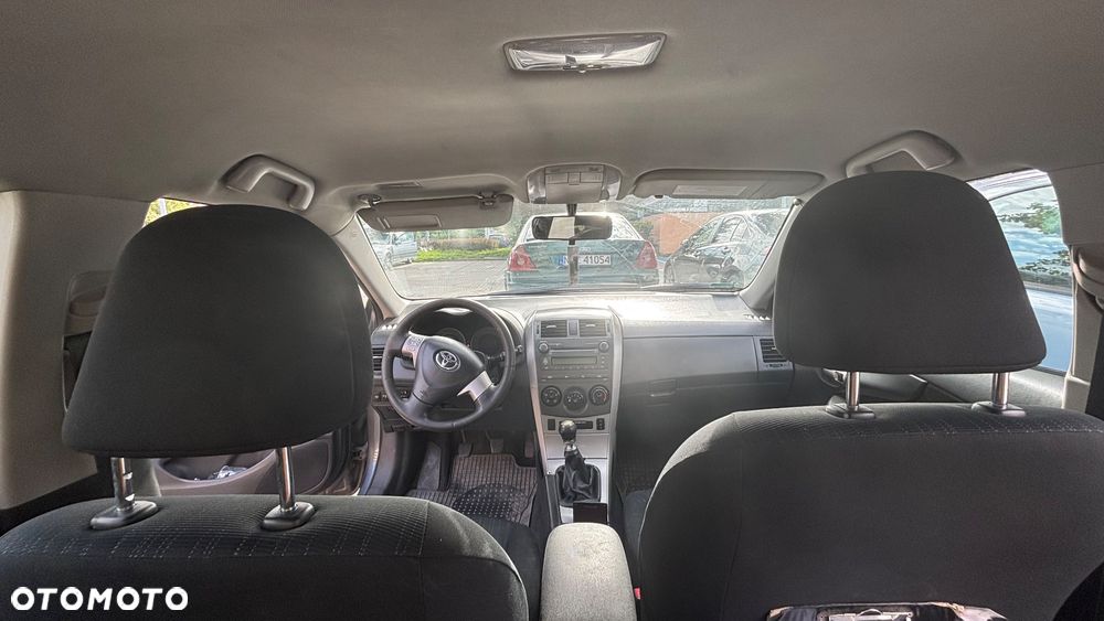 Toyota Corolla 1.6 Luna - 6