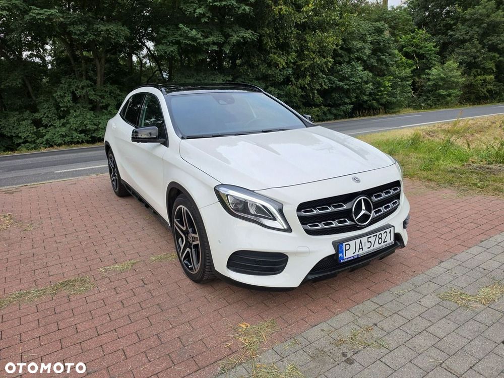 Mercedes-Benz GLA 220 4-Matic AMG Line - 10