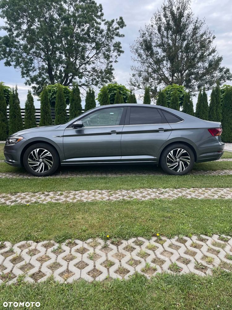 Volkswagen Jetta - 5