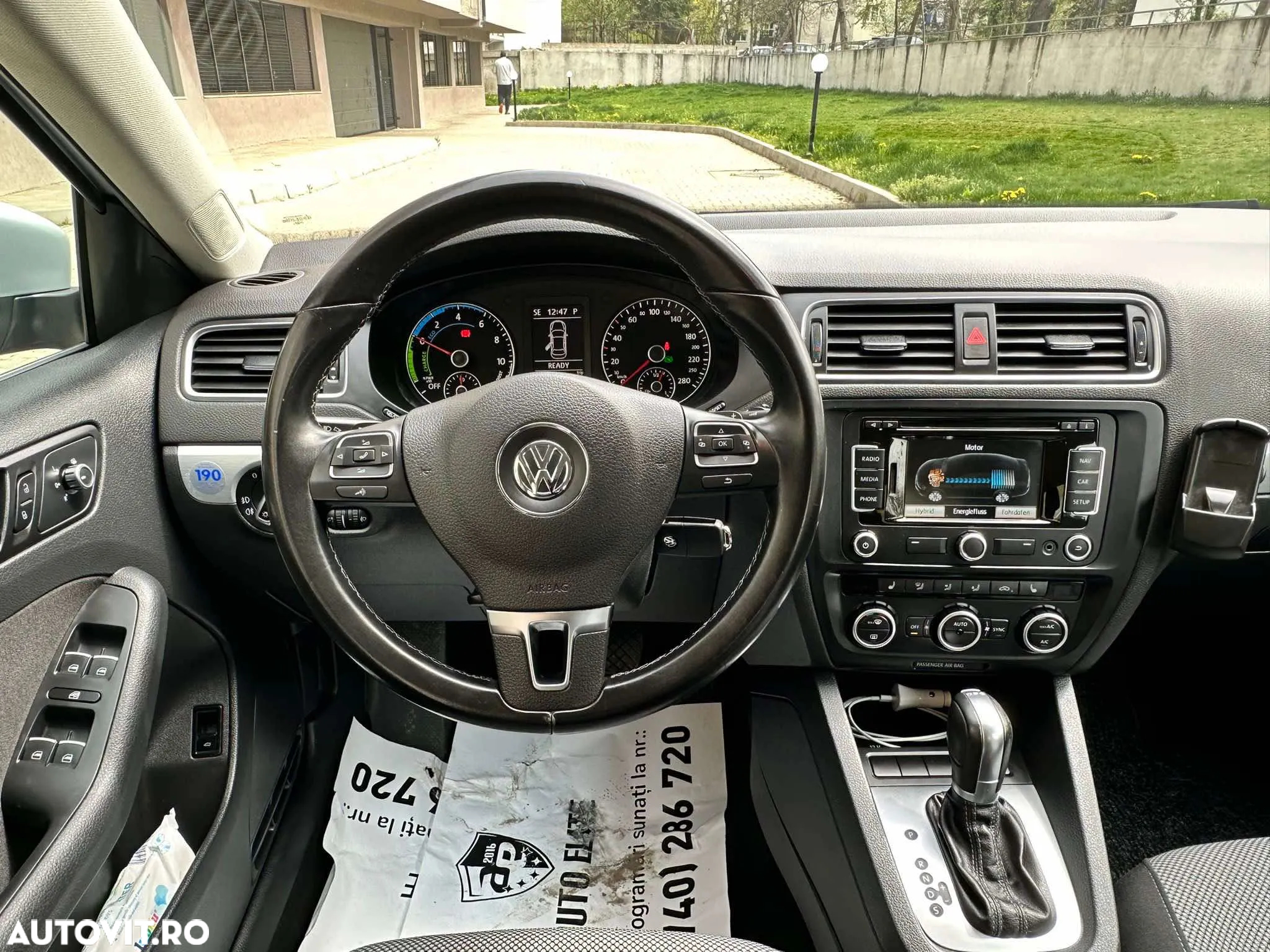 Volkswagen Jetta - 4