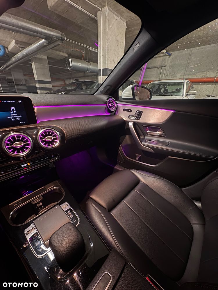 Mercedes-Benz Klasa A 220 4Matic 7G-DCT - 24