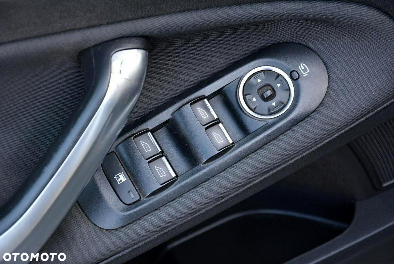 Ford Mondeo 2.0 EcoBoost Titanium - 29