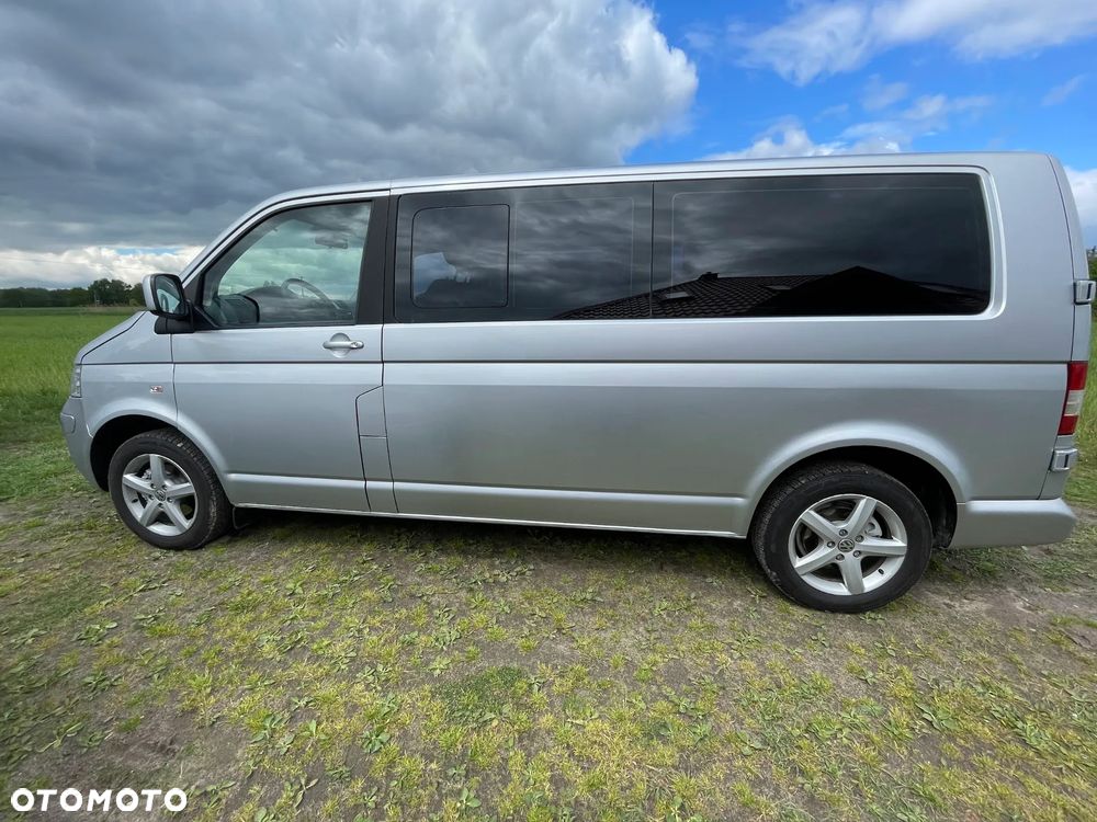 Volkswagen Caravelle - 1