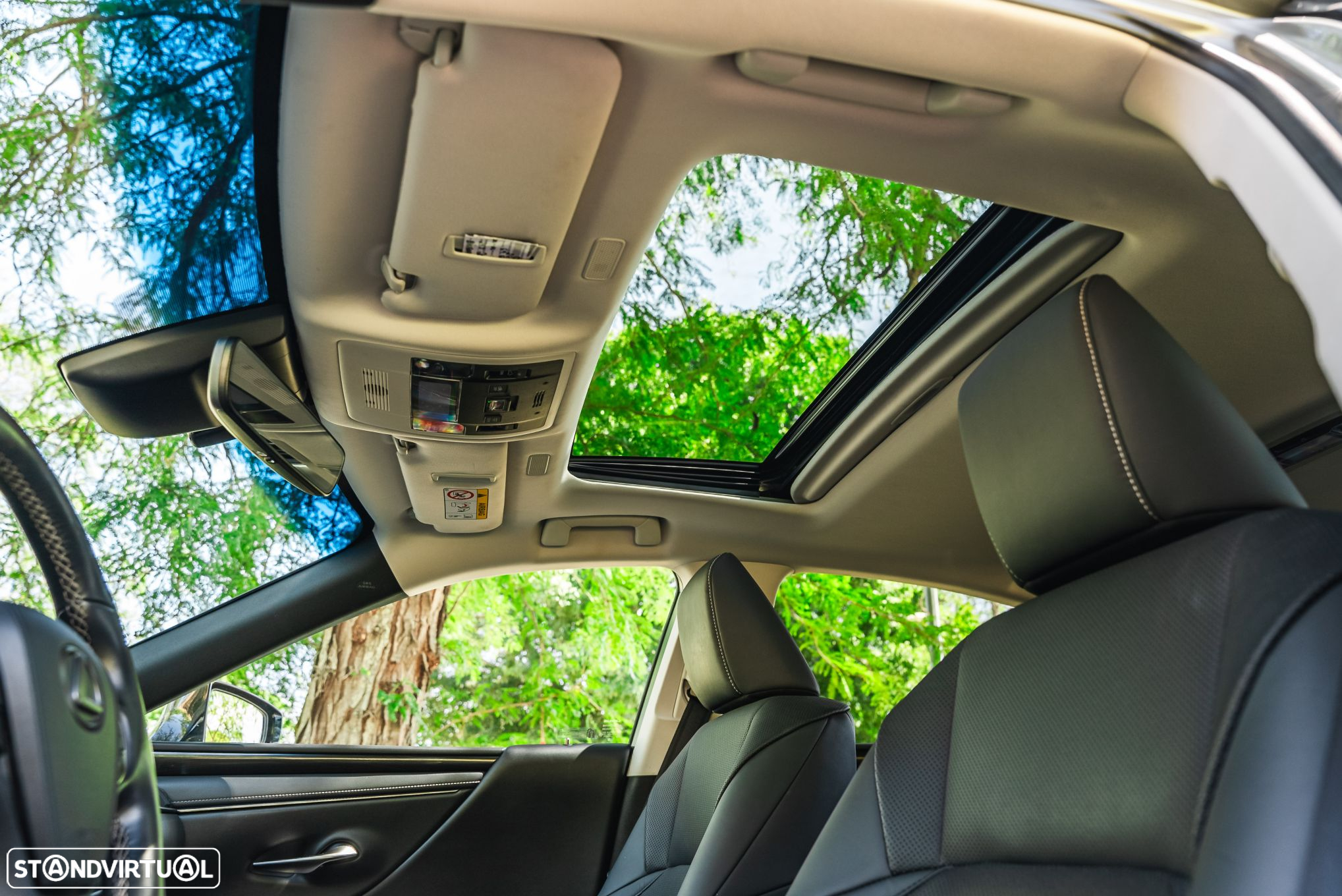 Lexus es-300h Special Edition - 21