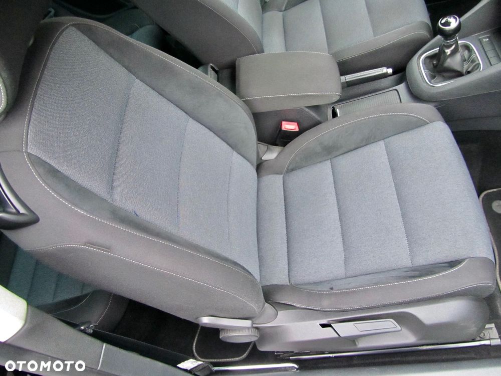 Volkswagen Golf - 13