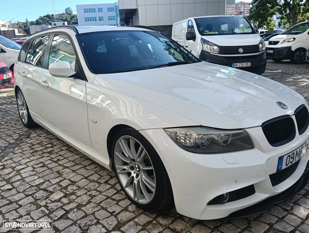 BMW 320 d Pack M - 12