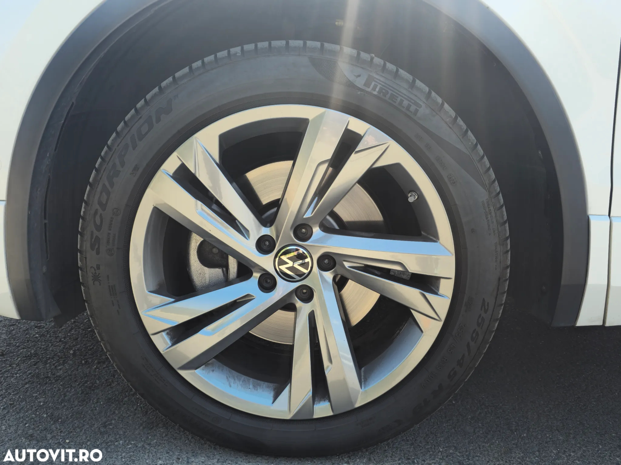 Volkswagen Tiguan Allspace 2.0 TSI 4Mot DSG R-Line - 14