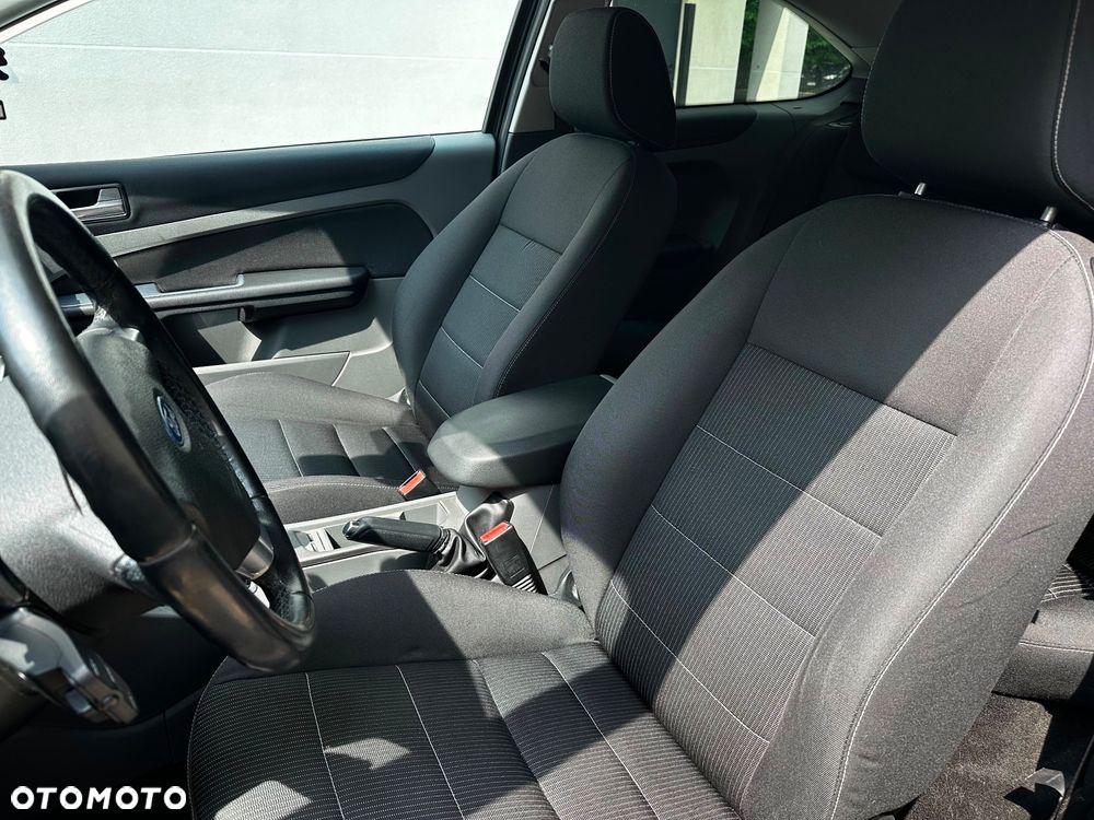 Ford Focus - 16