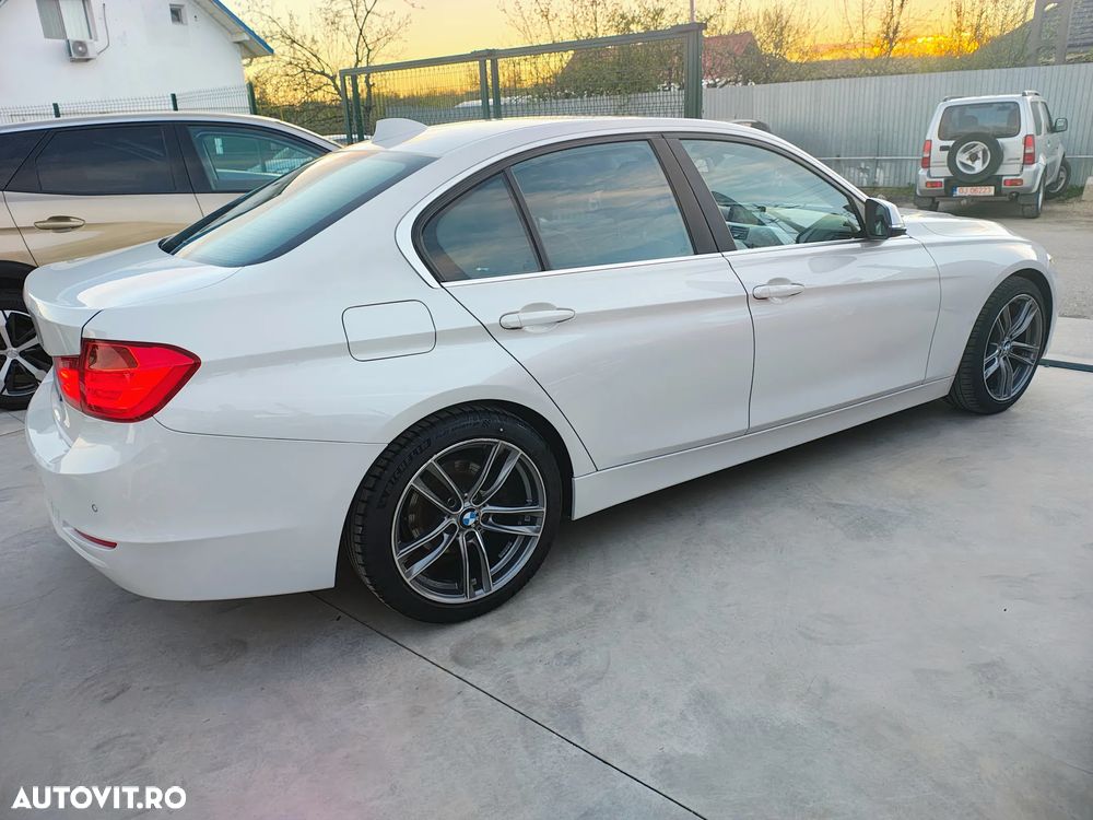 BMW Seria 3 320i Efficient Dynamics Edition Luxury Line - 2