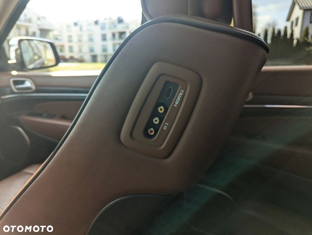 Jeep Grand Cherokee 5.7 V8 Overland Summit EU6 - 26