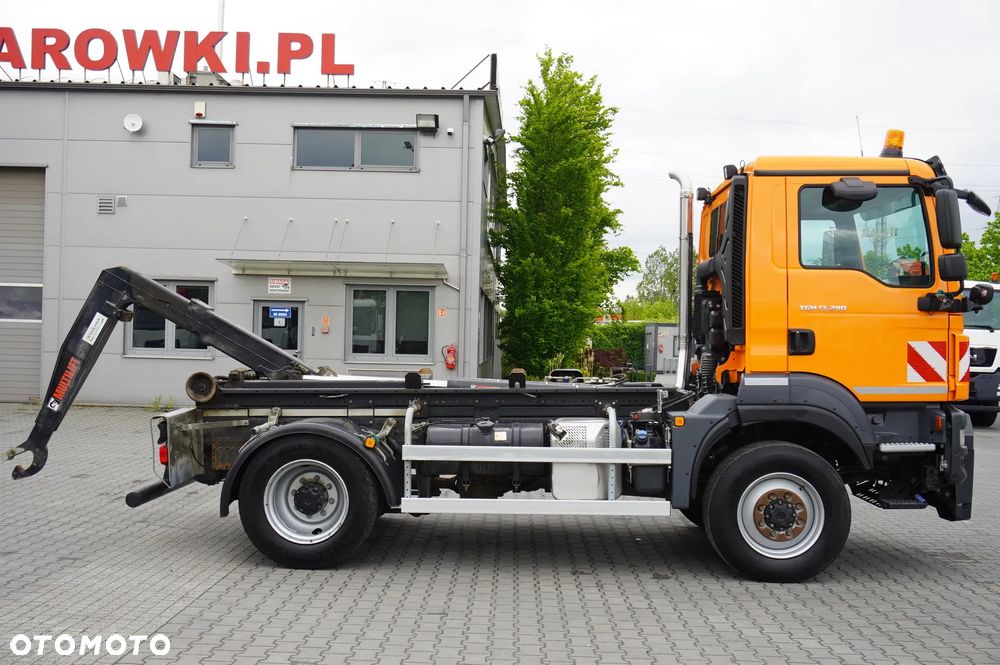 MAN TGM 13.290 / 4x4 / 30 tys. km!!! / hakowiec HIAB XR8S3250 / DMC 15 ton - 13