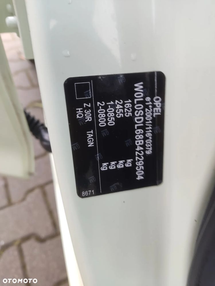 Opel Corsa 1.2 16V Cosmo - 15