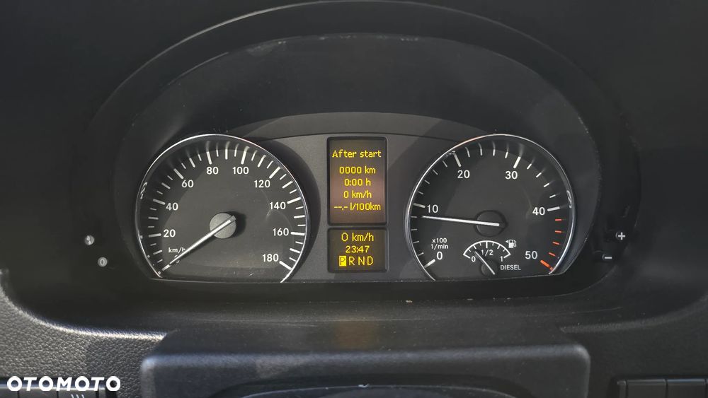 Mercedes-Benz SPRINTER - 24