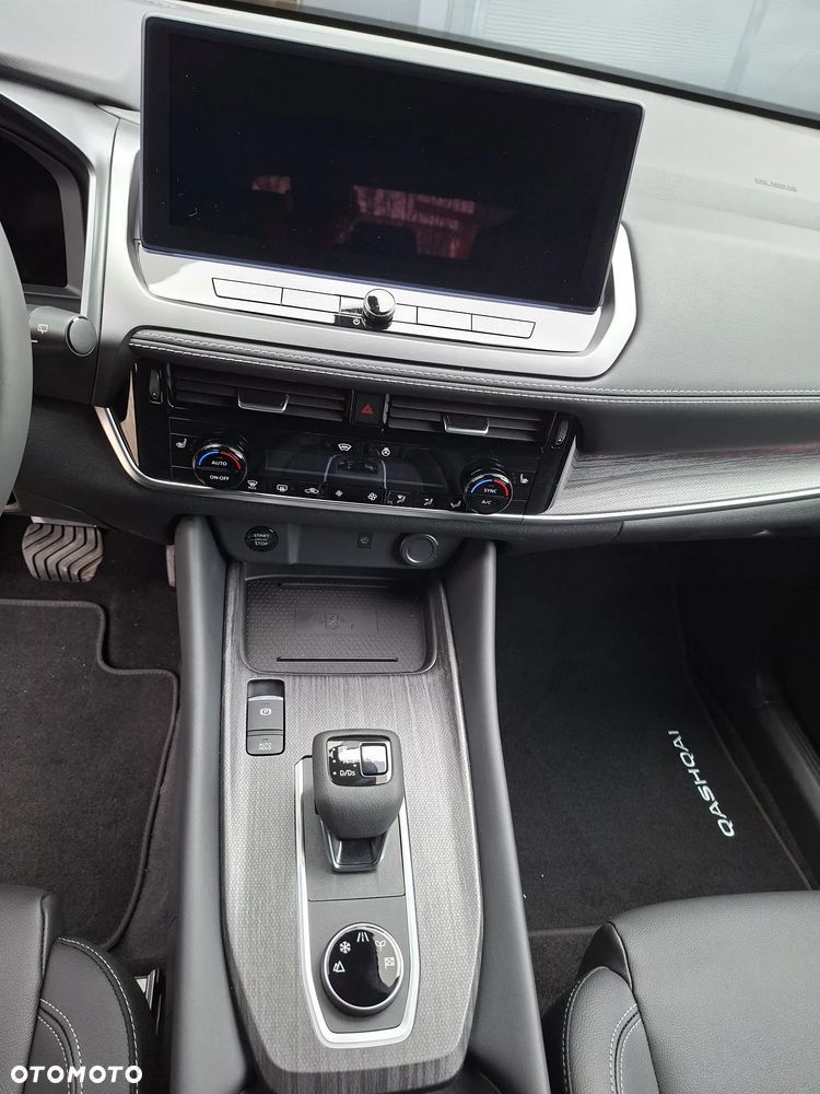 Nissan Qashqai 1.3 DIG-T MHEV 4x4 Tekna Xtronic - 9
