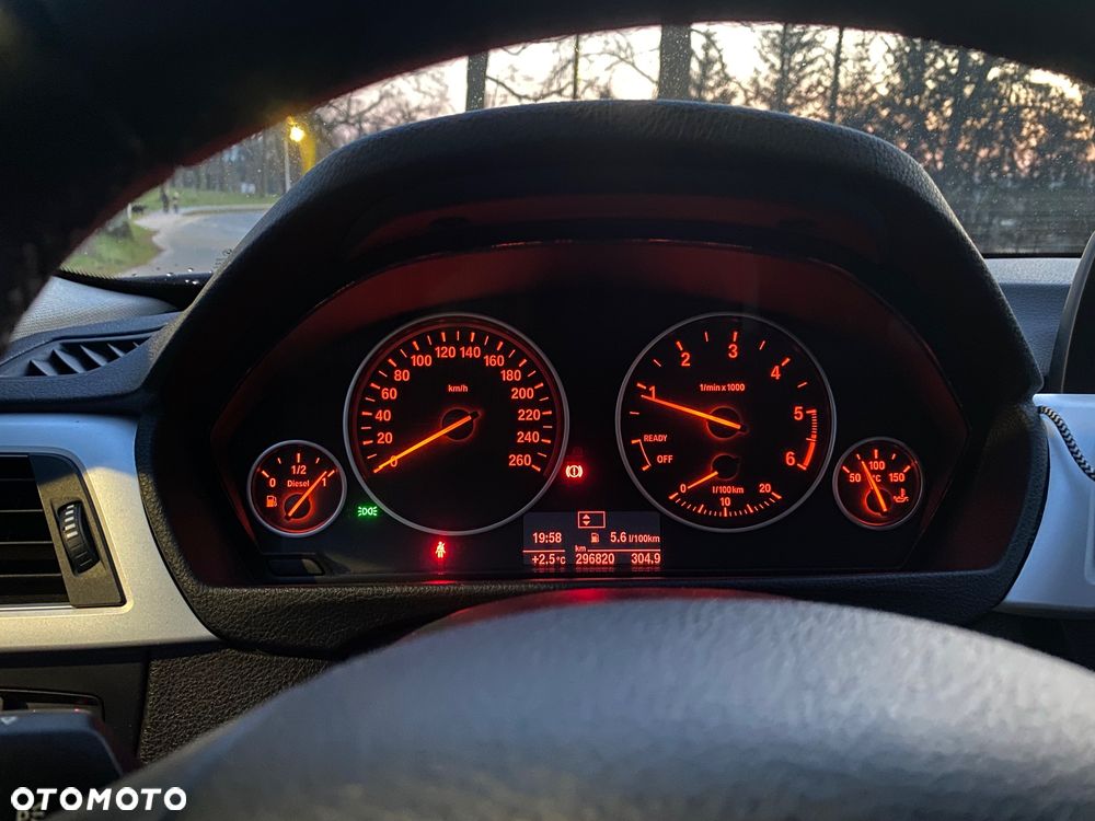 BMW Seria 3 318d Blue Performance Modern Line - 9