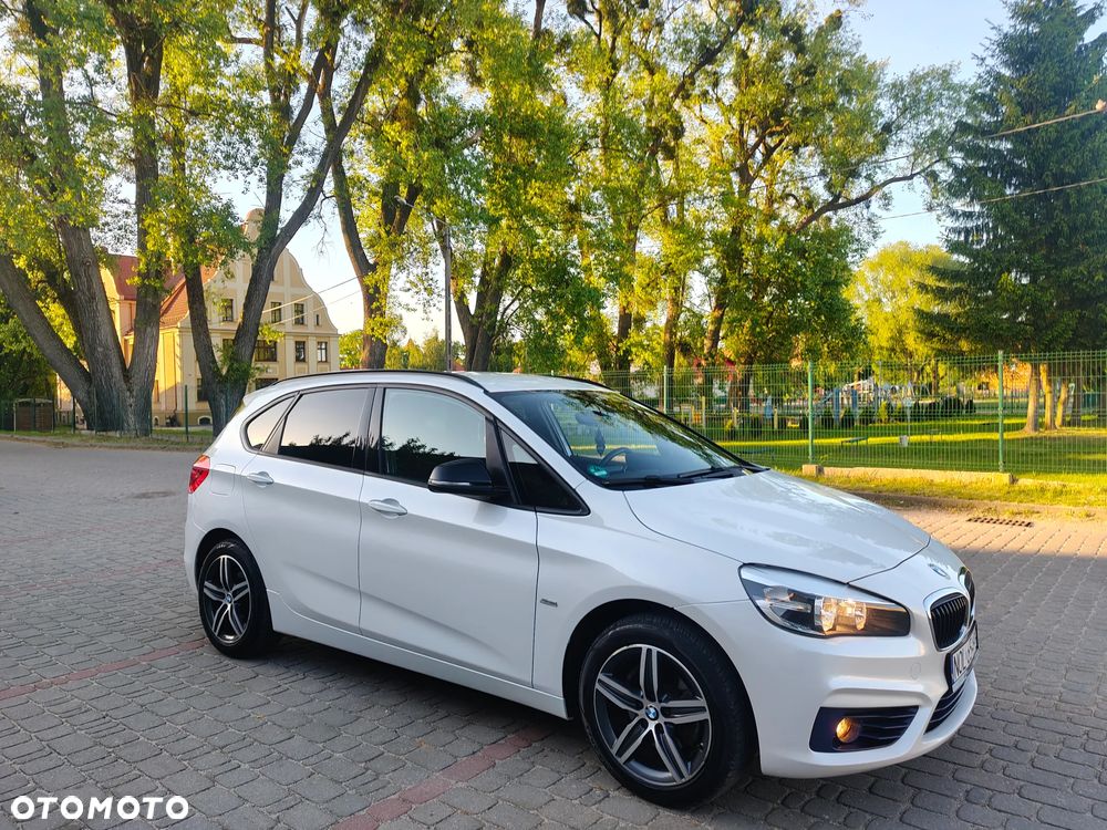 BMW Seria 2 218d Sport - 32