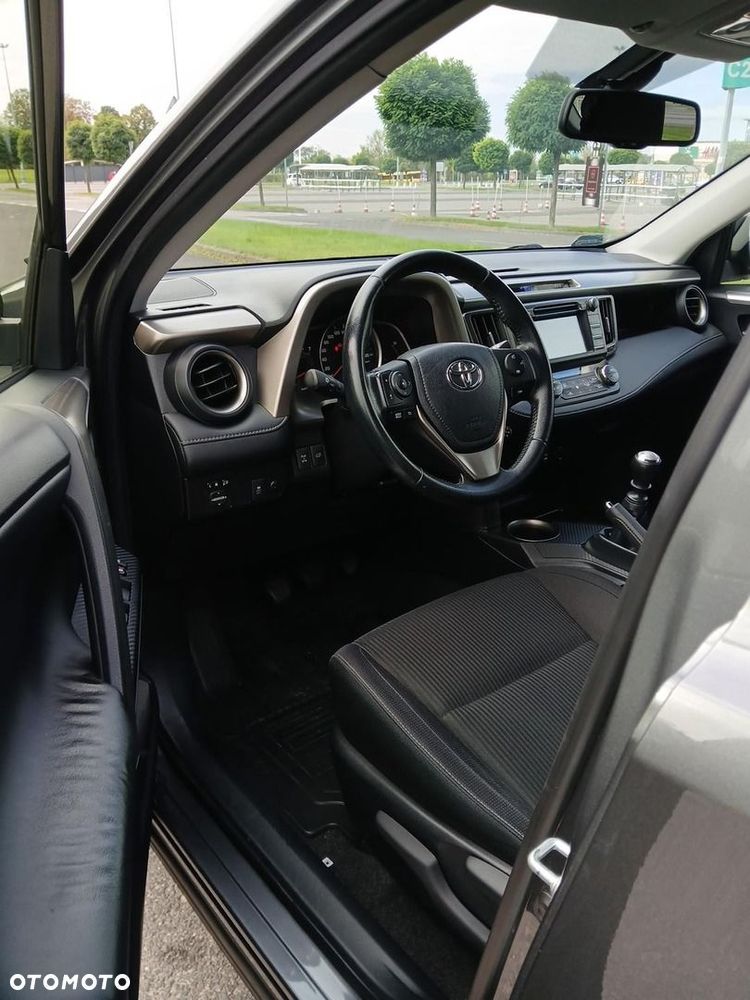 Toyota RAV4 - 21