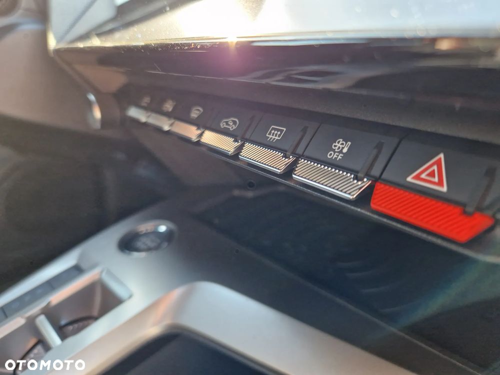 Peugeot 408 1.2 PureTech mHEV GT Exclusive S&S e-DSC6 - 17