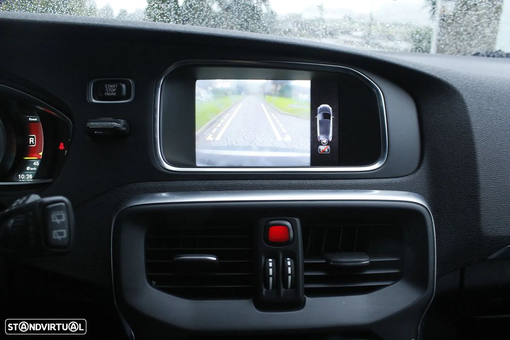 Volvo V40 1.6 D2 R-Design - 17