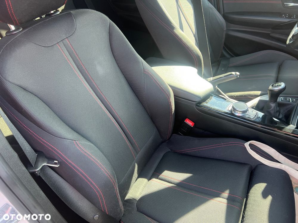 BMW Seria 3 318d Sport Line - 22