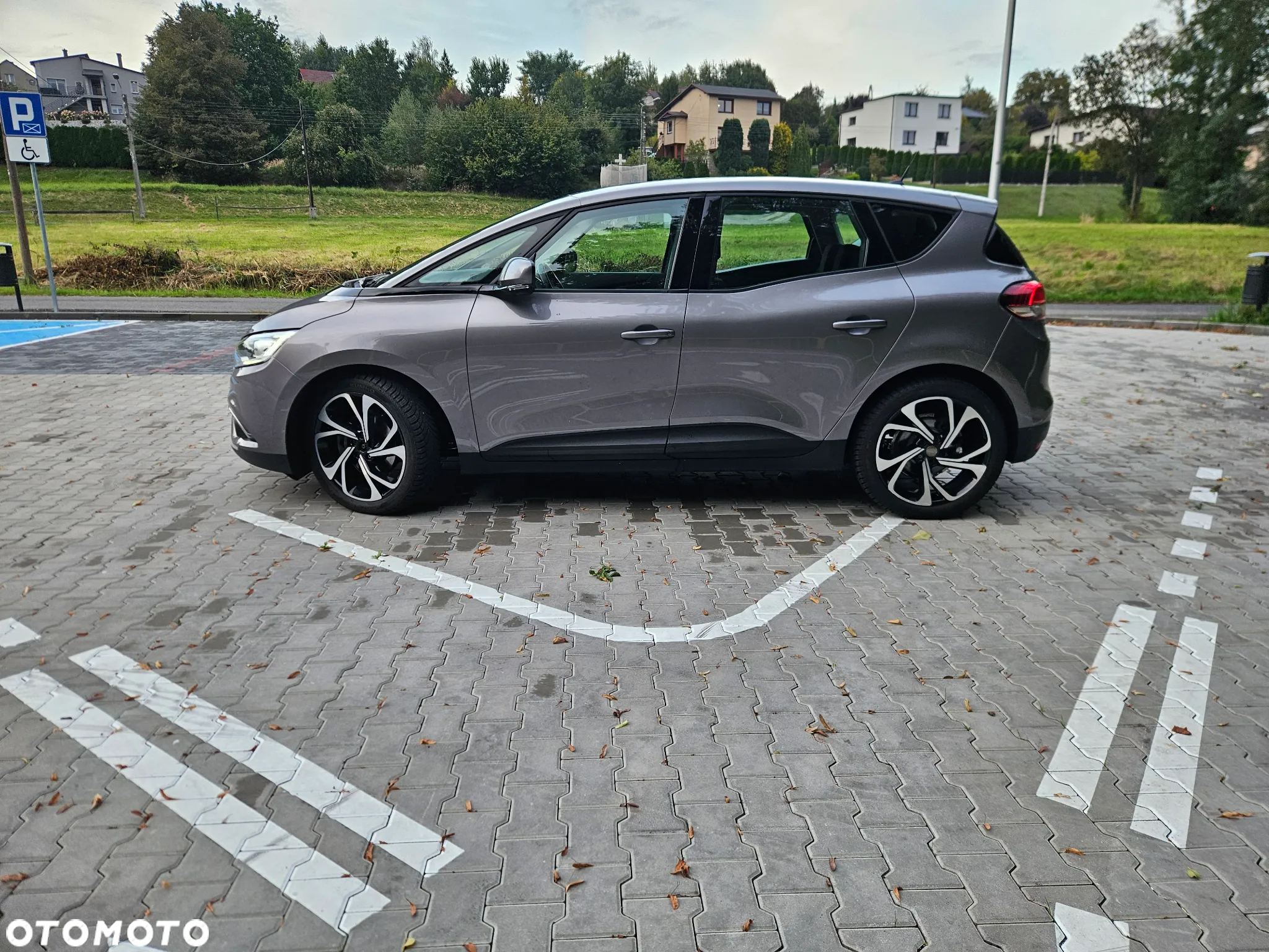 Renault Scenic 1.3 TCe FAP Zen - 7