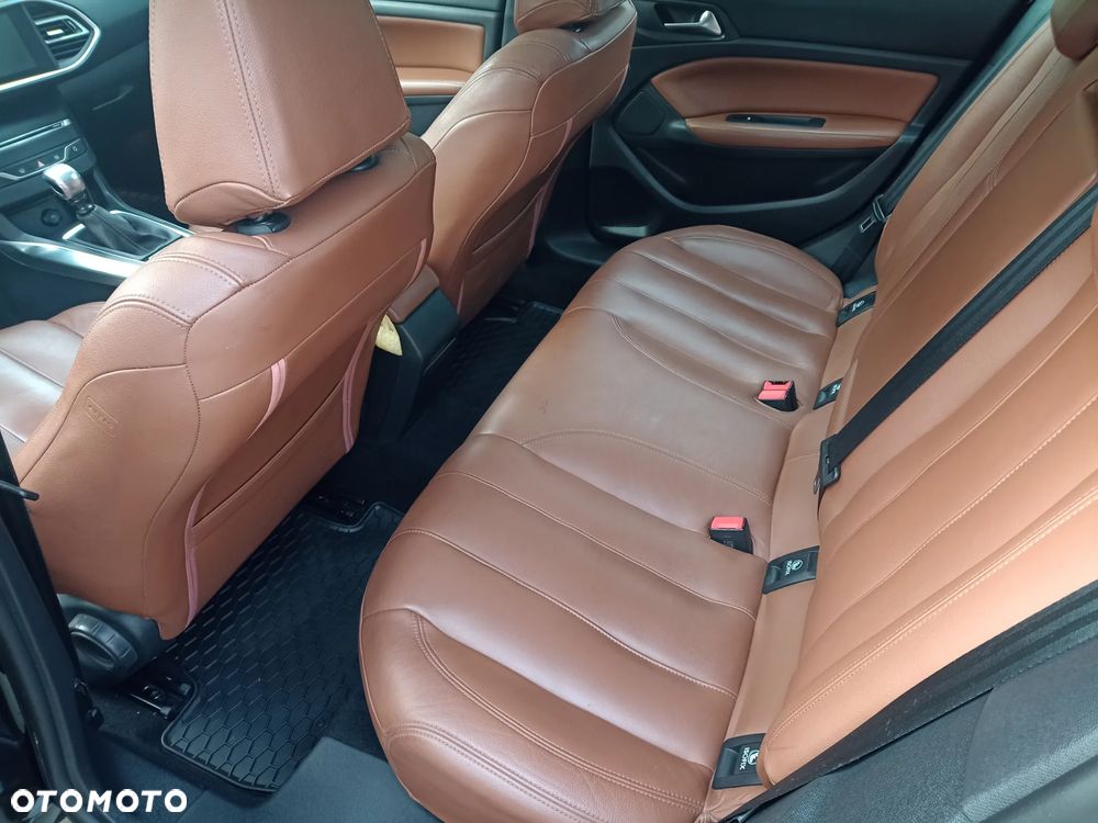 Peugeot 308 1.6 THP Allure - 19
