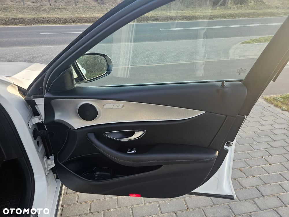 Mercedes-Benz Klasa E 200 d 9G-TRONIC Avantgarde - 14