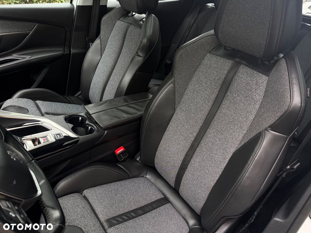 Peugeot 3008 BlueHDi 180 Stop & Start EAT8 Allure - 37