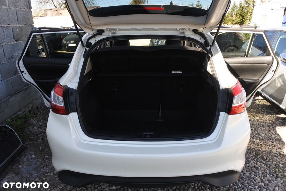 Nissan Pulsar 1.2 DIG-T Tekna EU6 - 11