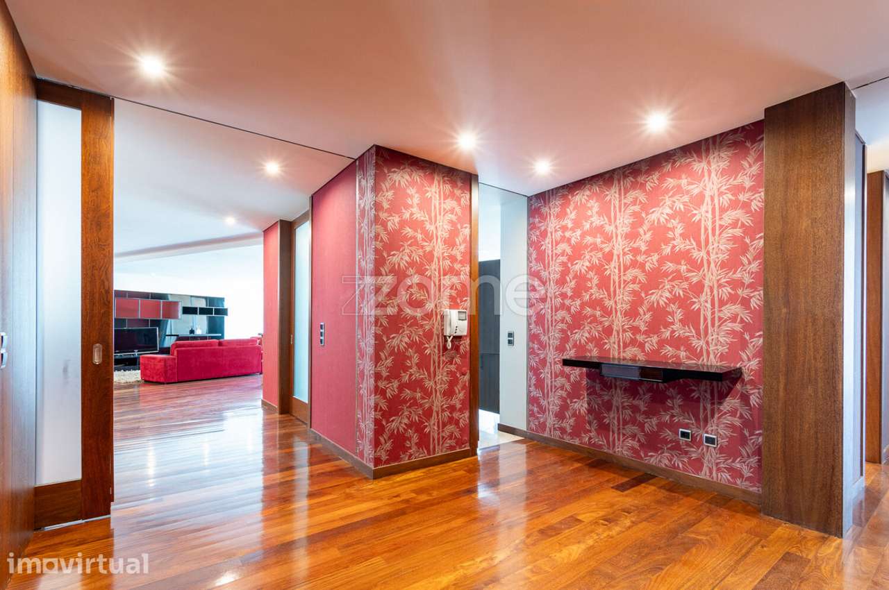 Apartamento T4 com varanda na Póvoa de Varzim - Grande imagem: 5/36