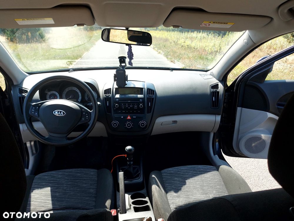 Kia Ceed 1.4 Comfort - 13