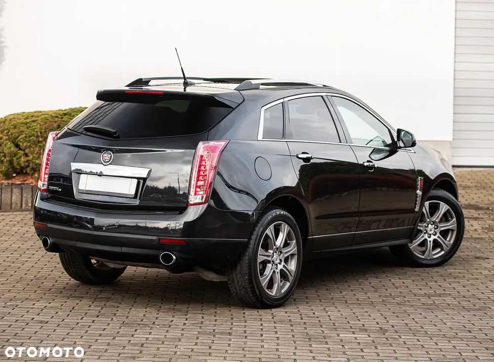 Cadillac SRX - 13