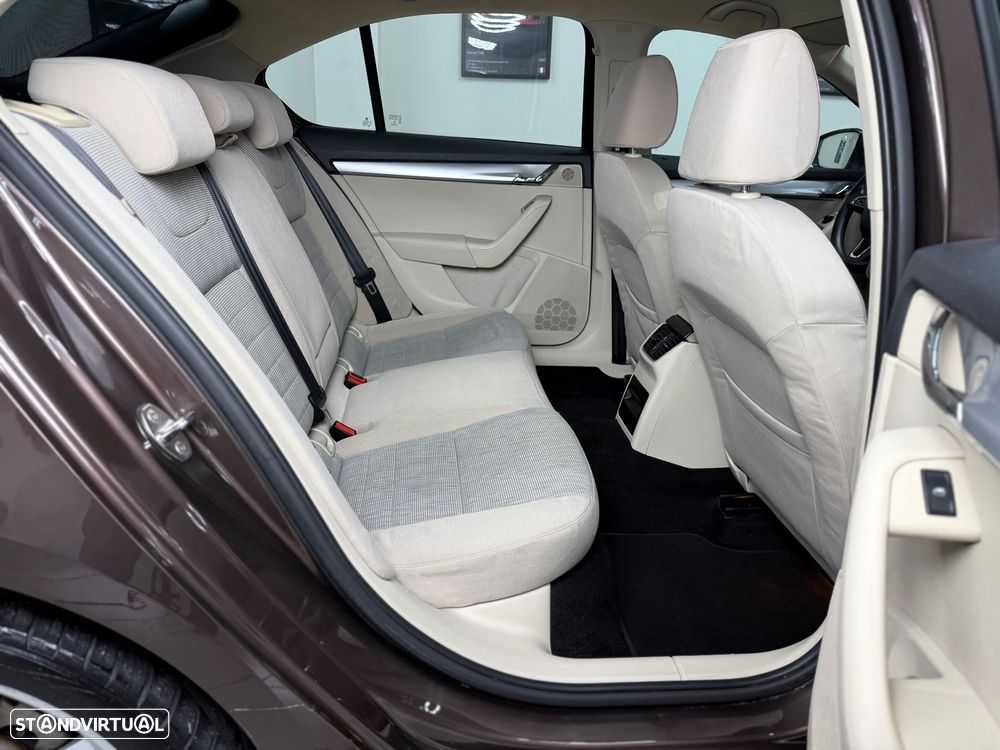 Skoda Octavia 1.6 TDI Sportline - 20