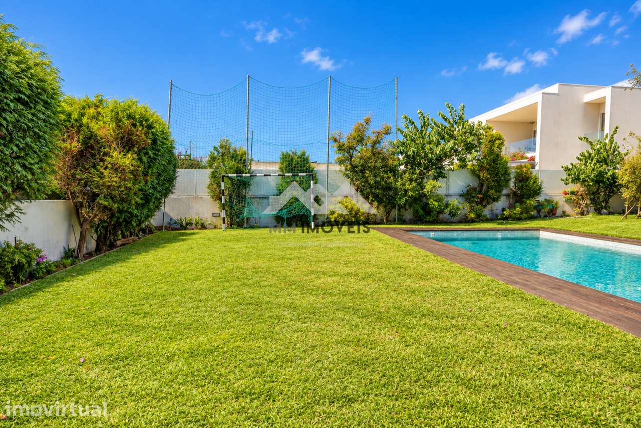 Moradia T4+1 | Madalena | 4 Frentes | 753m2 | Piscina | Jardim | Terra - Grande imagem: 3/60
