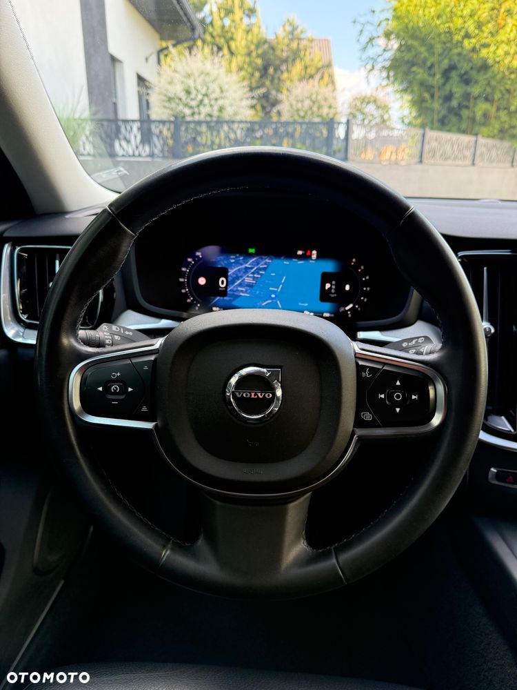 Volvo V60 B4 D Geartronic Momentum Pro - 28