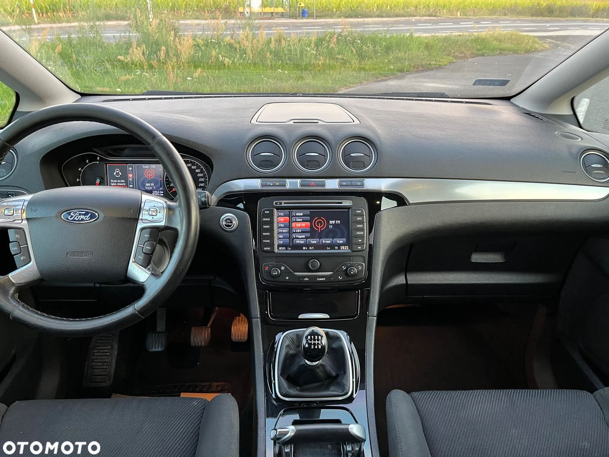 Ford S-Max - 9