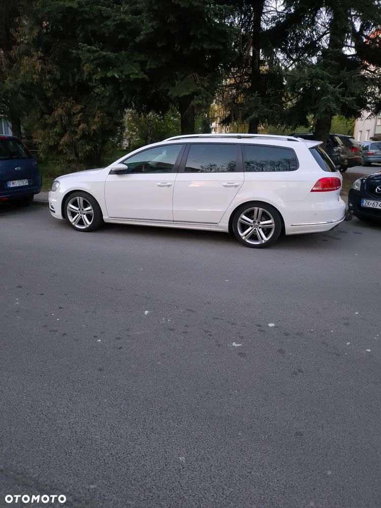 Volkswagen Passat 2.0 TDI Perfectline R-Style DSG - 22