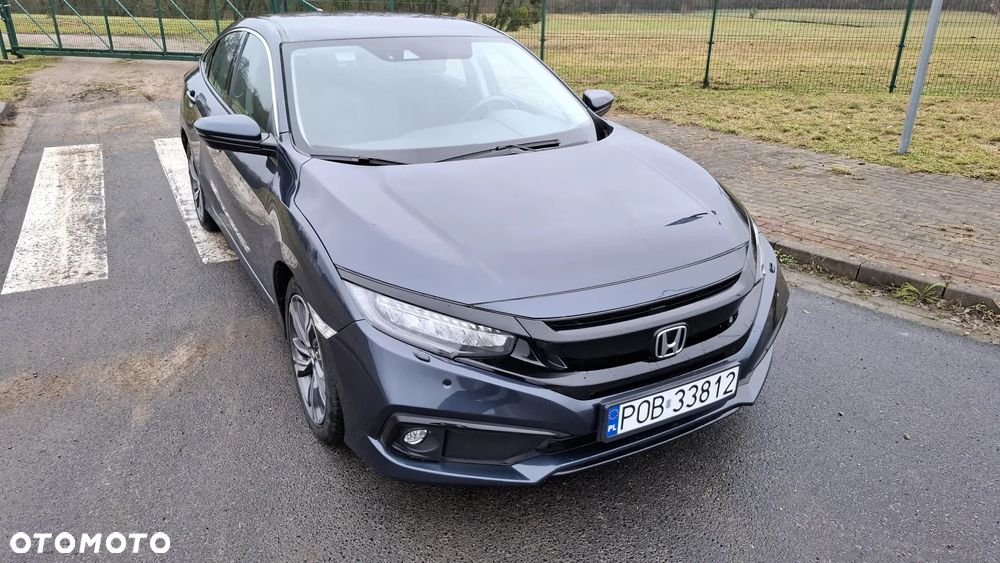 Honda Civic 1.5 i-VTEC Turbo CVT Elegance - 3