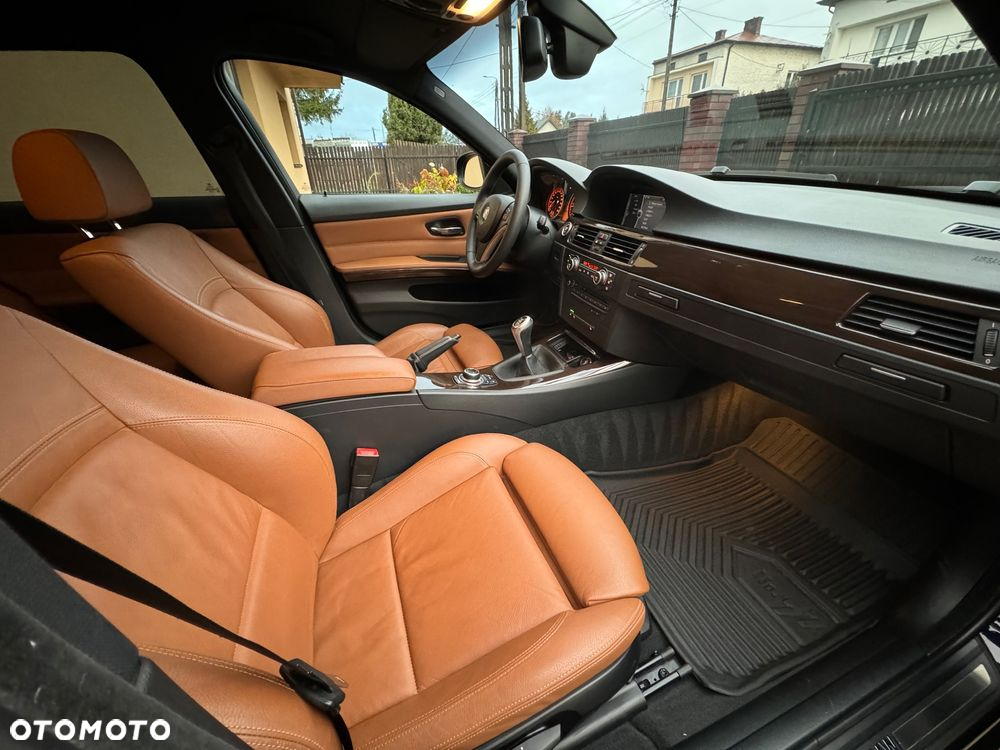 BMW Seria 3 330d - 17
