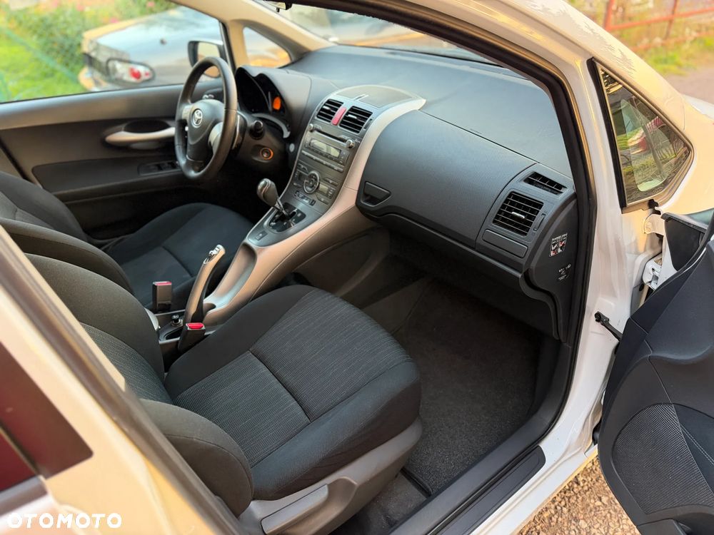 Toyota Auris 1.6 MultiMode Life+ - 24