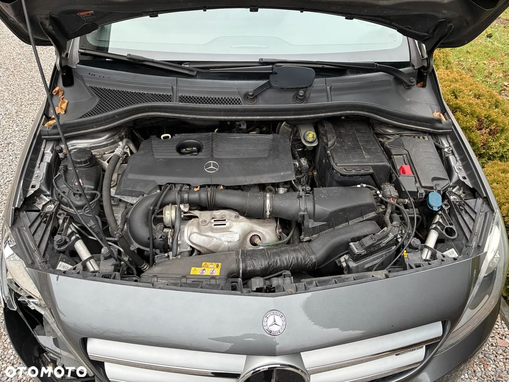 Mercedes-Benz Klasa B 180 BlueEFFICIENCY Edition - 31