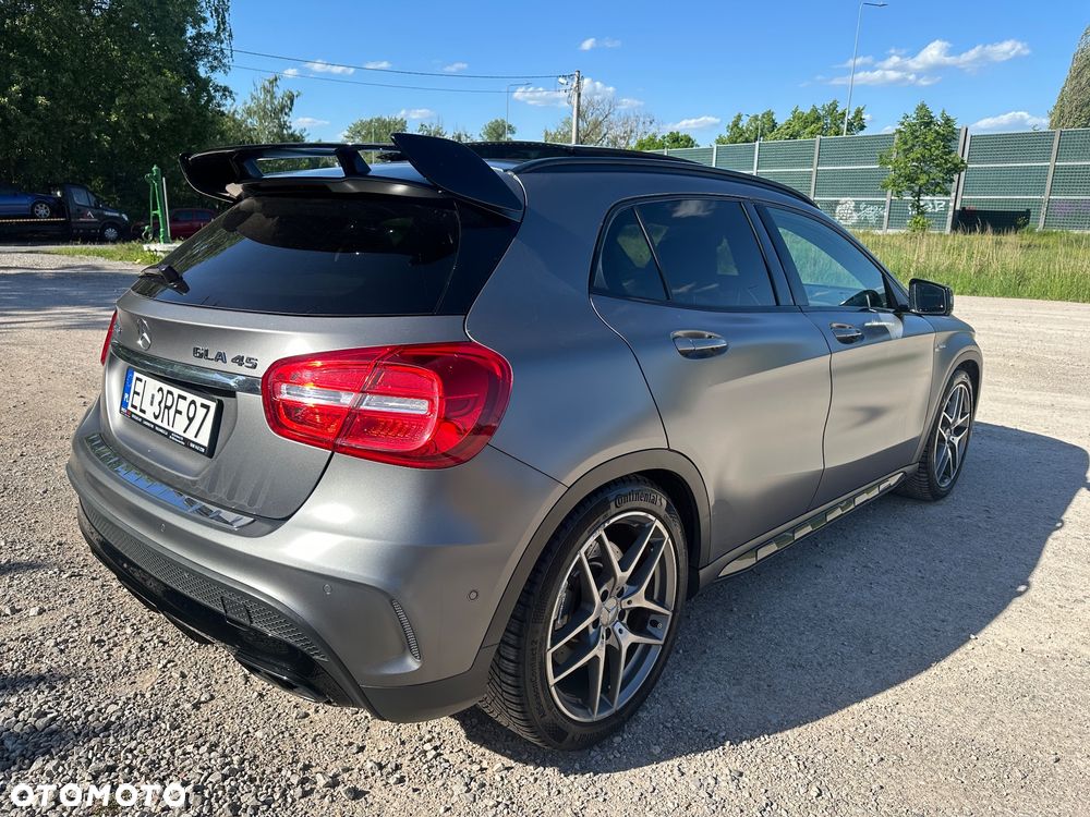 Mercedes-Benz GLA AMG 45 4Matic AMG Speedshift 7G-DCT - 9