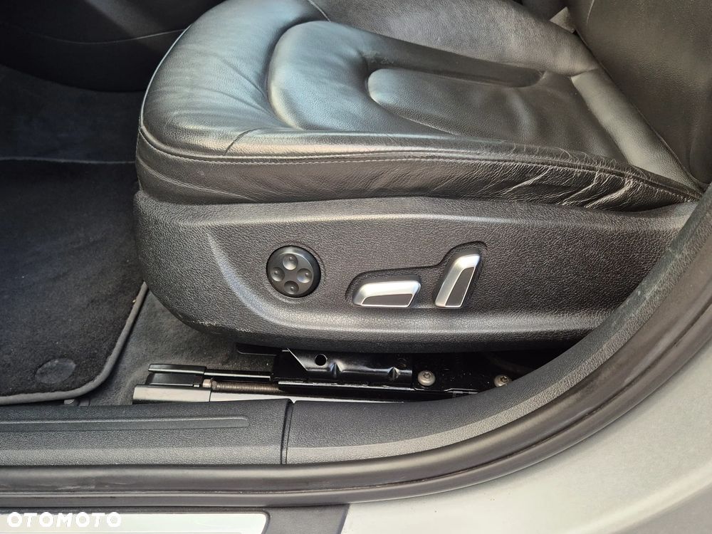 Audi A4 Avant 2.0 TDI DPF multitronic Ambiente - 11
