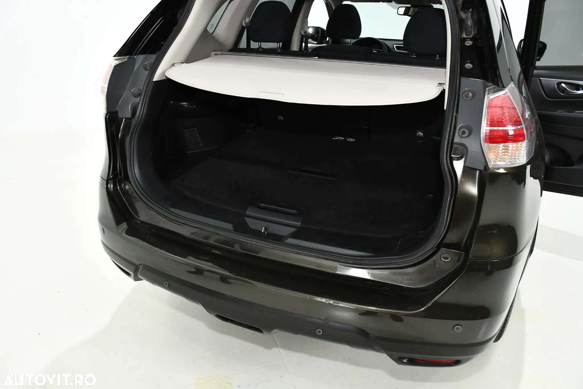 Nissan X-Trail 1.6 dCi ALL-MODE 4x4i N-Connecta - 25