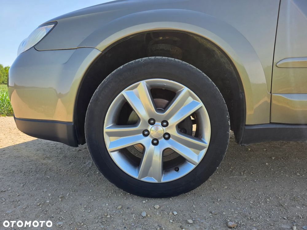 Subaru Outback - 11
