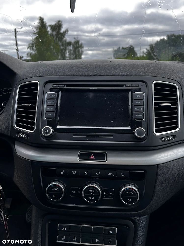 Volkswagen Sharan - 24